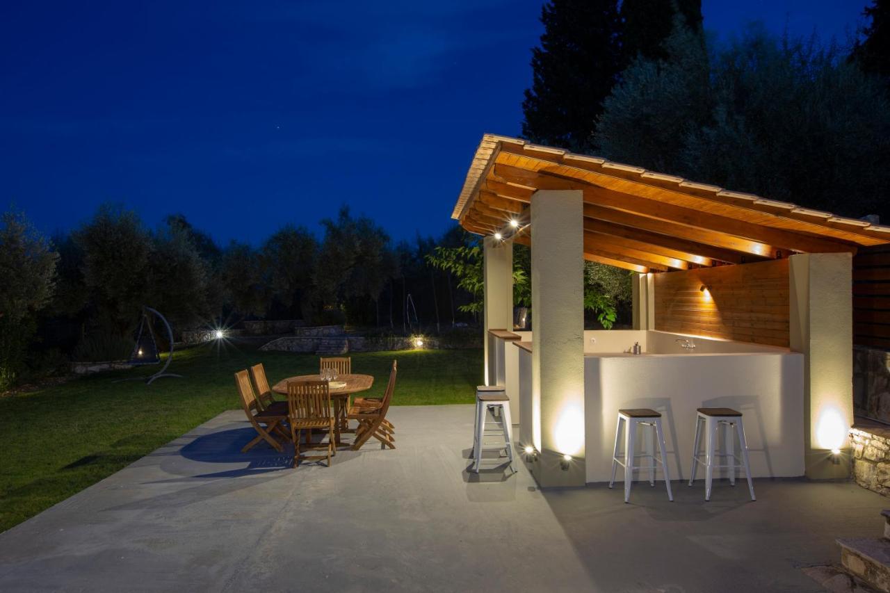 Villa Artemis Nikiana Exterior photo